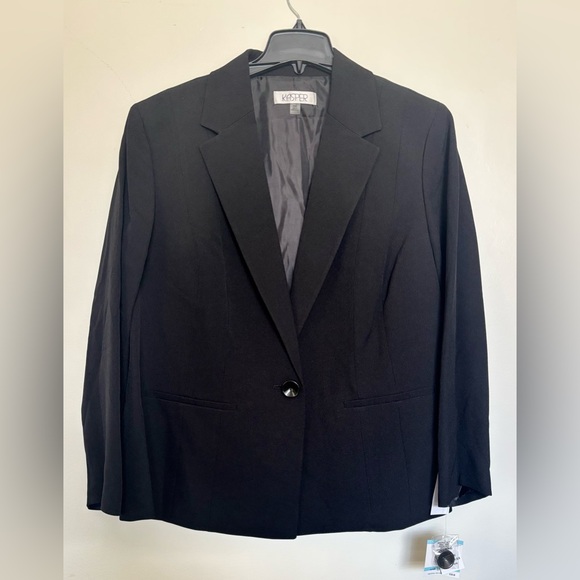 Kasper Jackets & Blazers - Kasper Black Collared One Button Pockets Lined Blazer Woman’s Size 20W Career